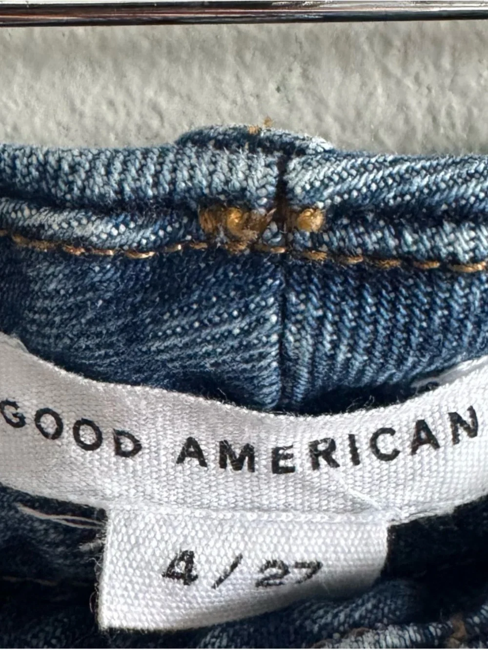 Good American Good Classic Jeans in B844 Size 4/27 GCPB235T - Picture 6 of 6